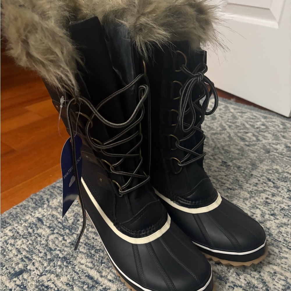 JBU Black Ella Winter Boots with Faux Fur - NWT